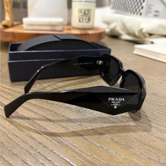 Prada Black Angular Sunglasses display picture 3